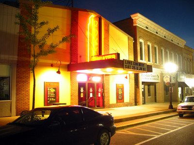 Dawn Theatre (Roxy Theatre) - 2002 NIGHT SHOT